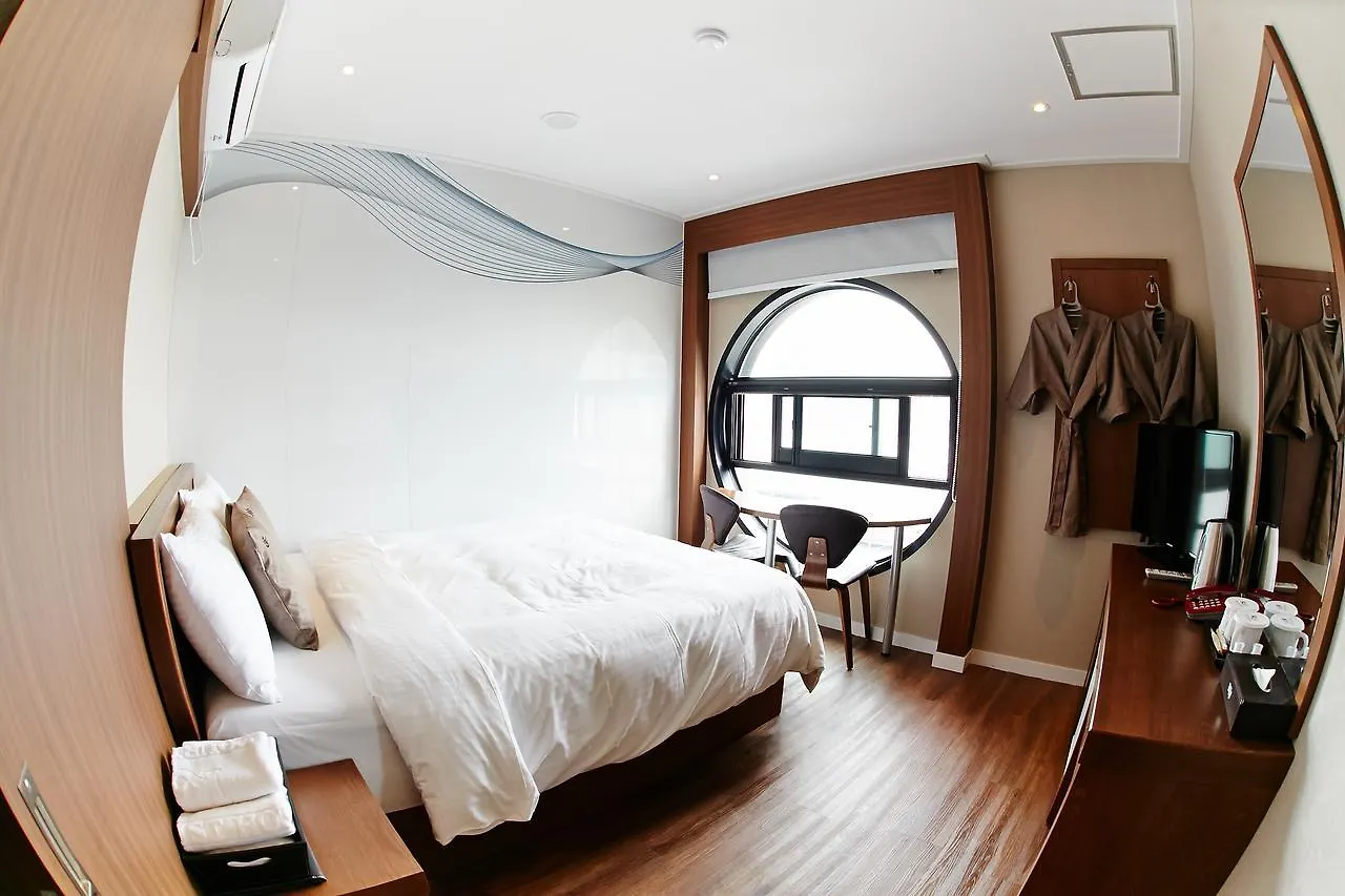 Ray Hotel Incheon