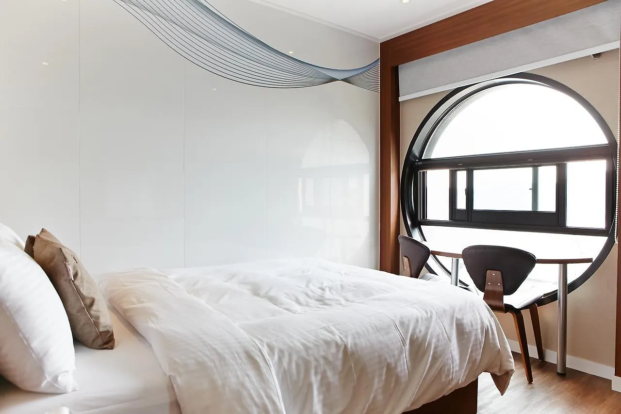 Ray Hotel Incheon