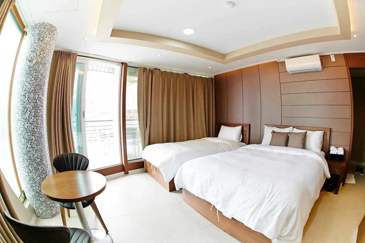 Ray Hotel Incheon