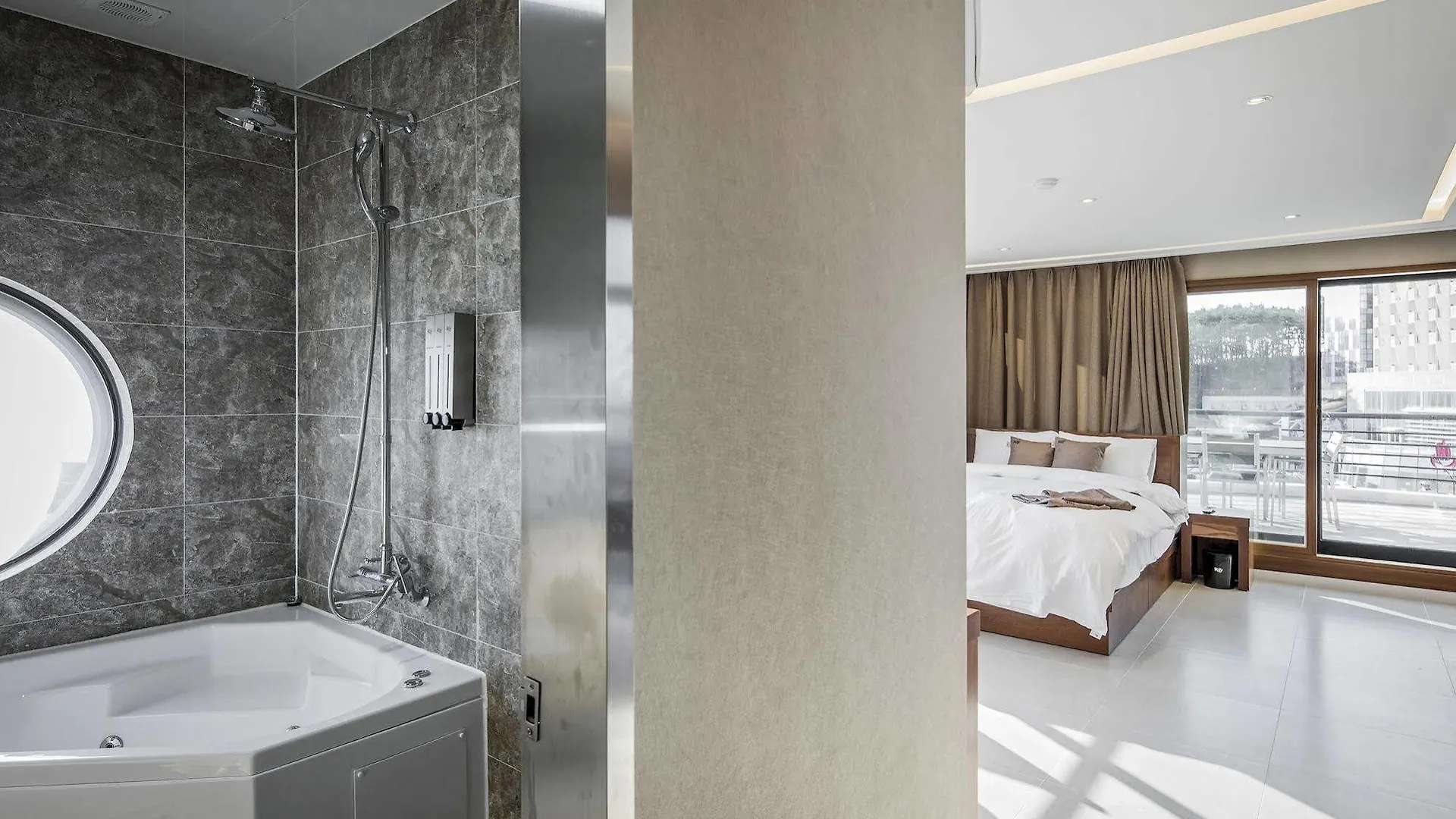 Ray Hotel Incheon