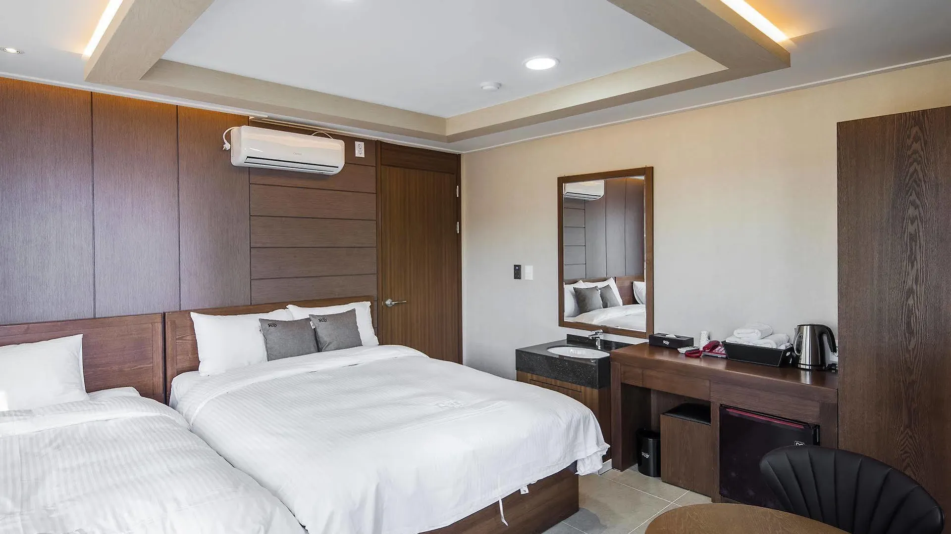 Ray Hotel Incheon